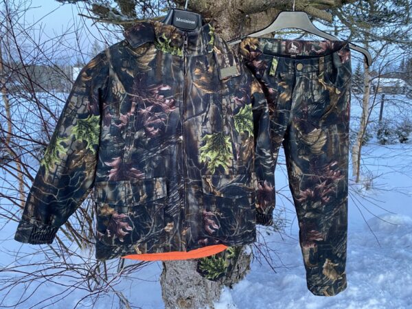 kmpl 2 Kasutatud Wadera Camo jahiriiete komplekt 116/122